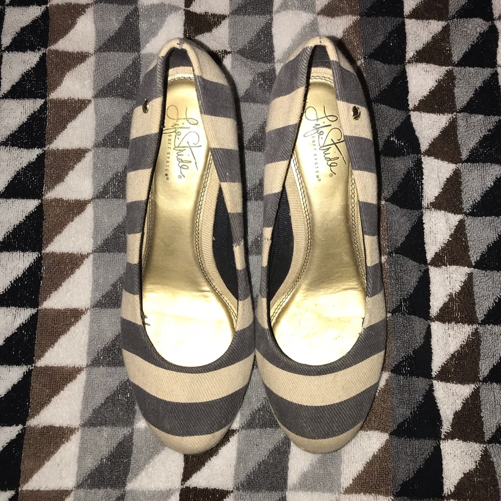 Striped Wedges - Picture 2 of 3